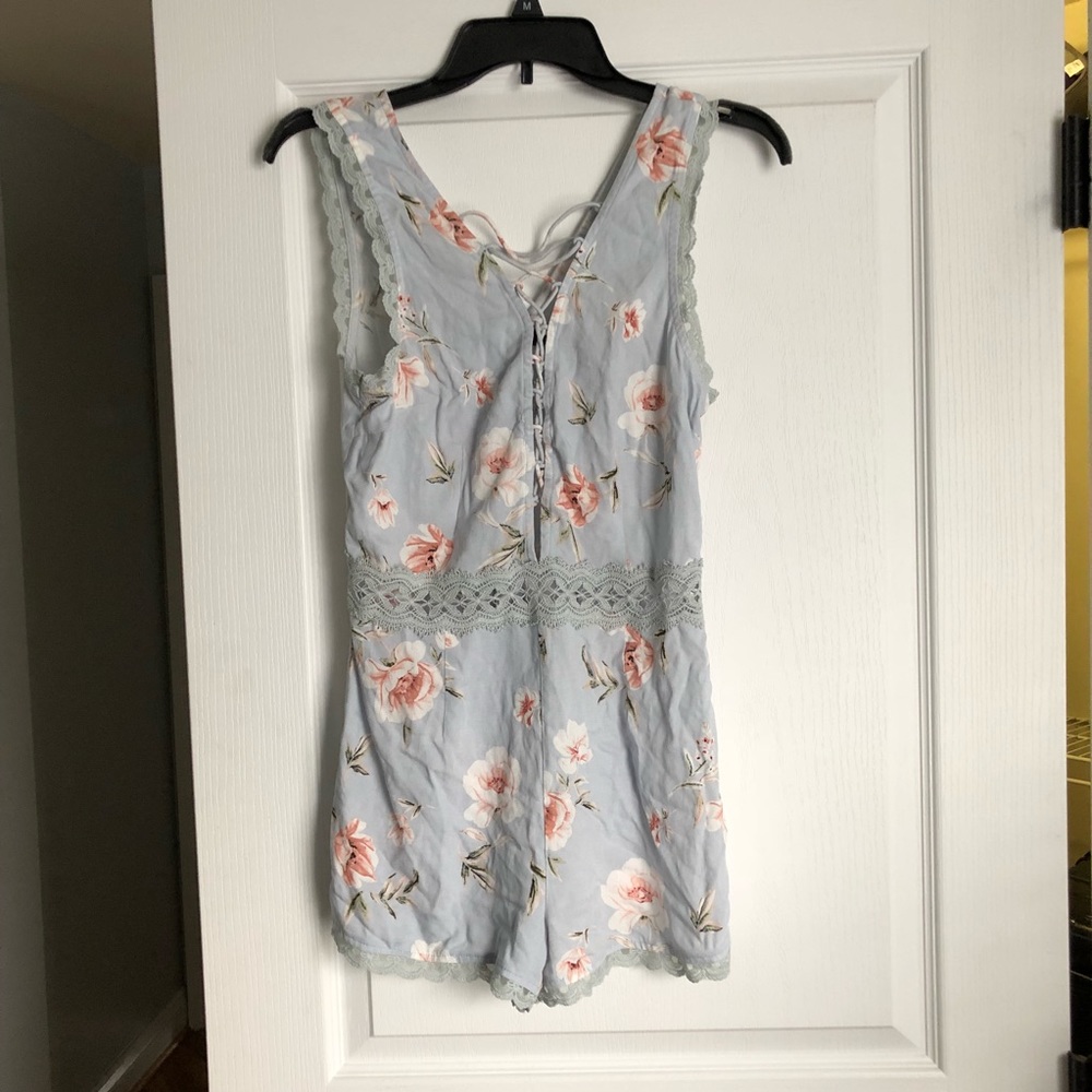 PACSUN KENDALL & KYLIE floral blue romper